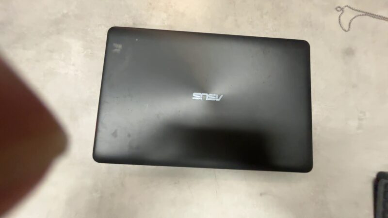 Asus F751L | i5-5500U |  8GB RAM |  512GB HDD |  hat pixelfehler | Zustand: Gut – Bild 4