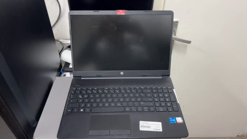 Hp 15-dw3254ng  | i5-1135G7 | 8GB RAM | 500GB SSD | ohne Ladegerät | Zustand: Sehr Gut