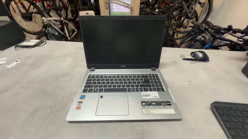 Acer Aspire 5 N18C1 | Pentium Gold 4417U |  8GB RAM |  1TB HDD |  128GB SSD | Windows 10 |  Ladegerät | Zustand: Gut