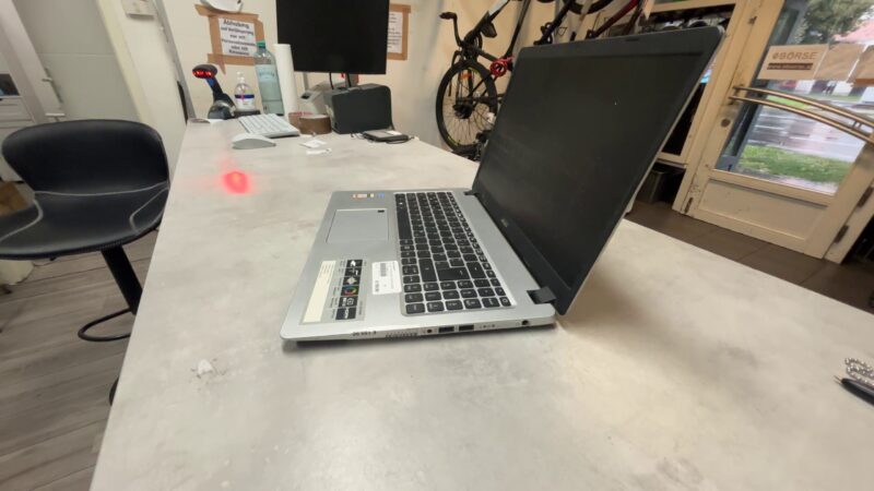 Acer Aspire 5 N18C1 | Pentium Gold 4417U |  8GB RAM |  1TB HDD |  128GB SSD | Windows 10 |  Ladegerät | Zustand: Gut – Bild 3