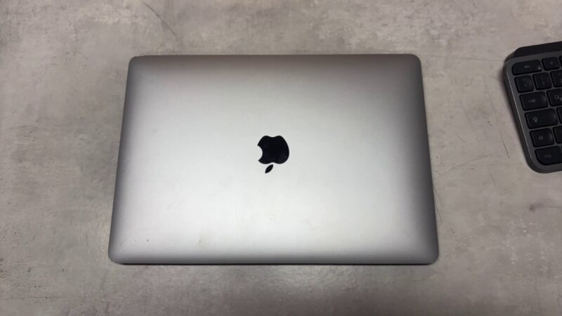 Macbook Air 2019 A2179 | i5 1 |6 Ghz |  8GB RAM |  512GB SSD |  Ladegerät |  Zyklen 57 | Zustand: Sehr Gut – Bild 3