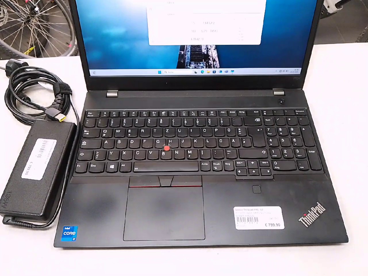 Lenovo Thinkpad P15v G2 | i7-11800H | 32GB 3200MHz RAM | 512GB SSD
Nvidia RTX A2000 | Zustand: Sehr Gut – Bild 3