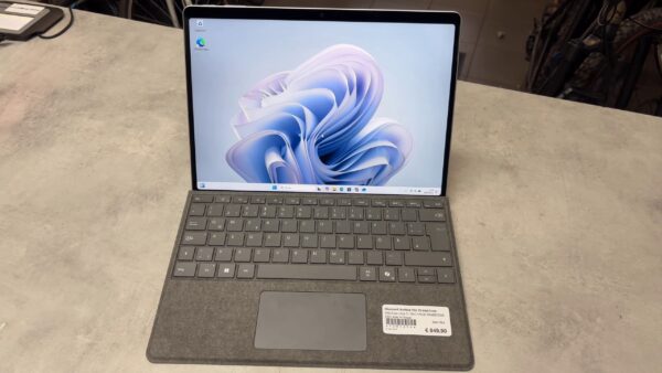 Microsoft Surface Pro 10 Intel Core Ultra 5 135U  | Intel Core Ultra 5 135U  | 16GB RAM | 512GB SSD  | intel AI Boost  | Zustand: Sehr Gut
