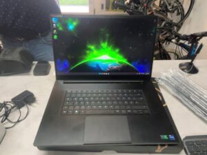 Razer Blade 17 Early 2022 Model:RZ09 | 12the Gen Intel Core i9-12900H | 32GB RAM | ITB SSD | RTX 3080TI 16GB | Windows 11. mit Originalverpackung+Ladegerät | Zustand: Gut