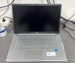 HP 17-cn0236ng | i3-1115g4 |  8GB RAM |  256GB SSD | Zustand: Gut
