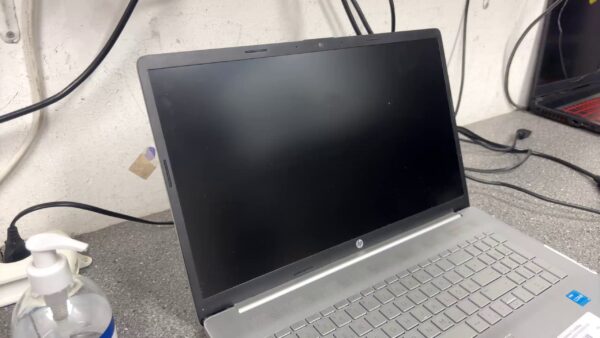 HP 17-cn0236ng | i3-1115g4 |  8GB RAM |  256GB SSD | Zustand: Gut – Bild 3
