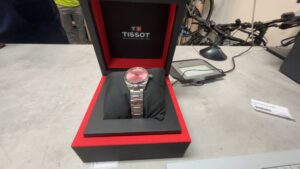 Tissot t150210 a Damen UHR | mit Originalverpackung | Zustand: Sehr Gut