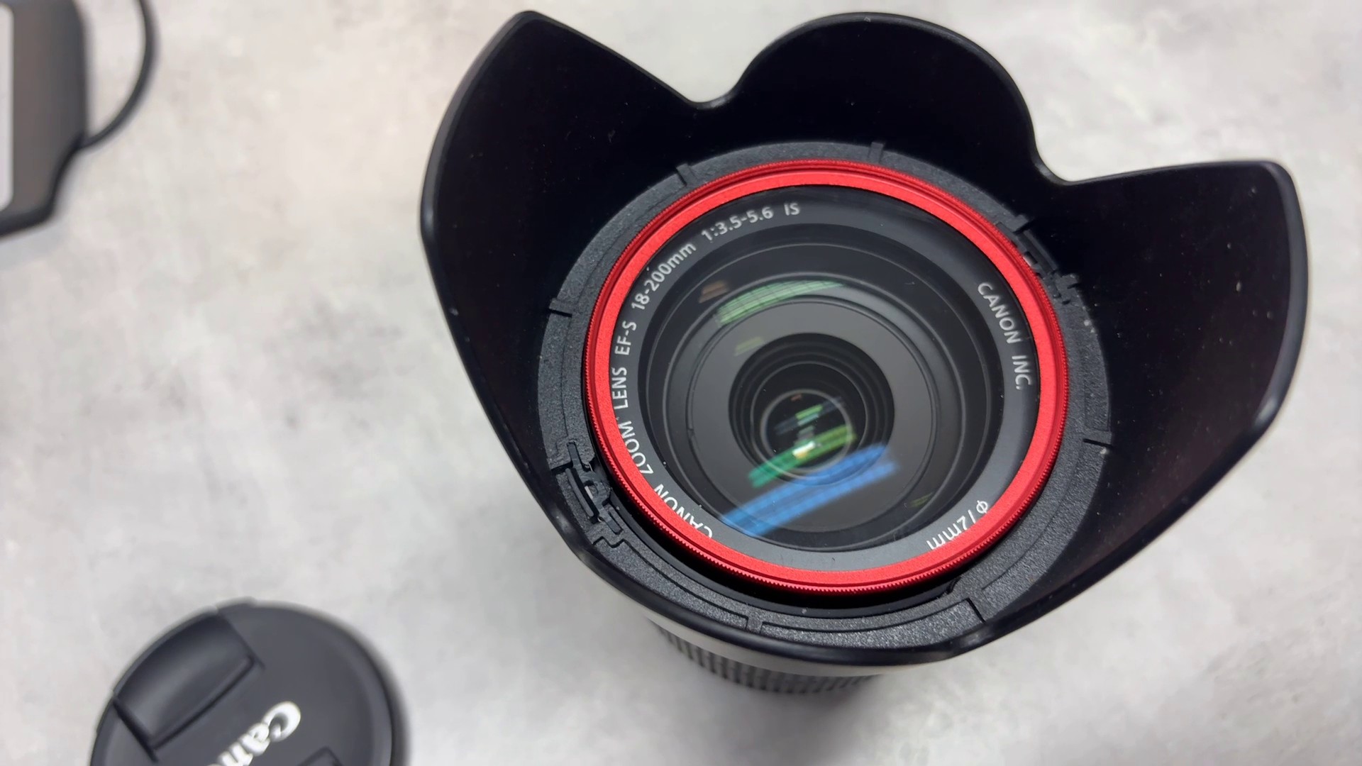 Canon Efs 18-200 1:3.5-5.6 Is Objektiv | Zustand: Sehr Gut – Bild 2