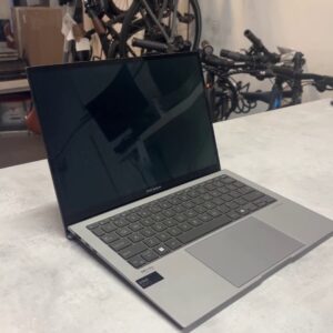 Asus Zenbook S 13 OLED Ux5304m | Intel Core Ultra 7 155U |  32Gb RAM |  1TB SSD | Zustand: Sehr Gut