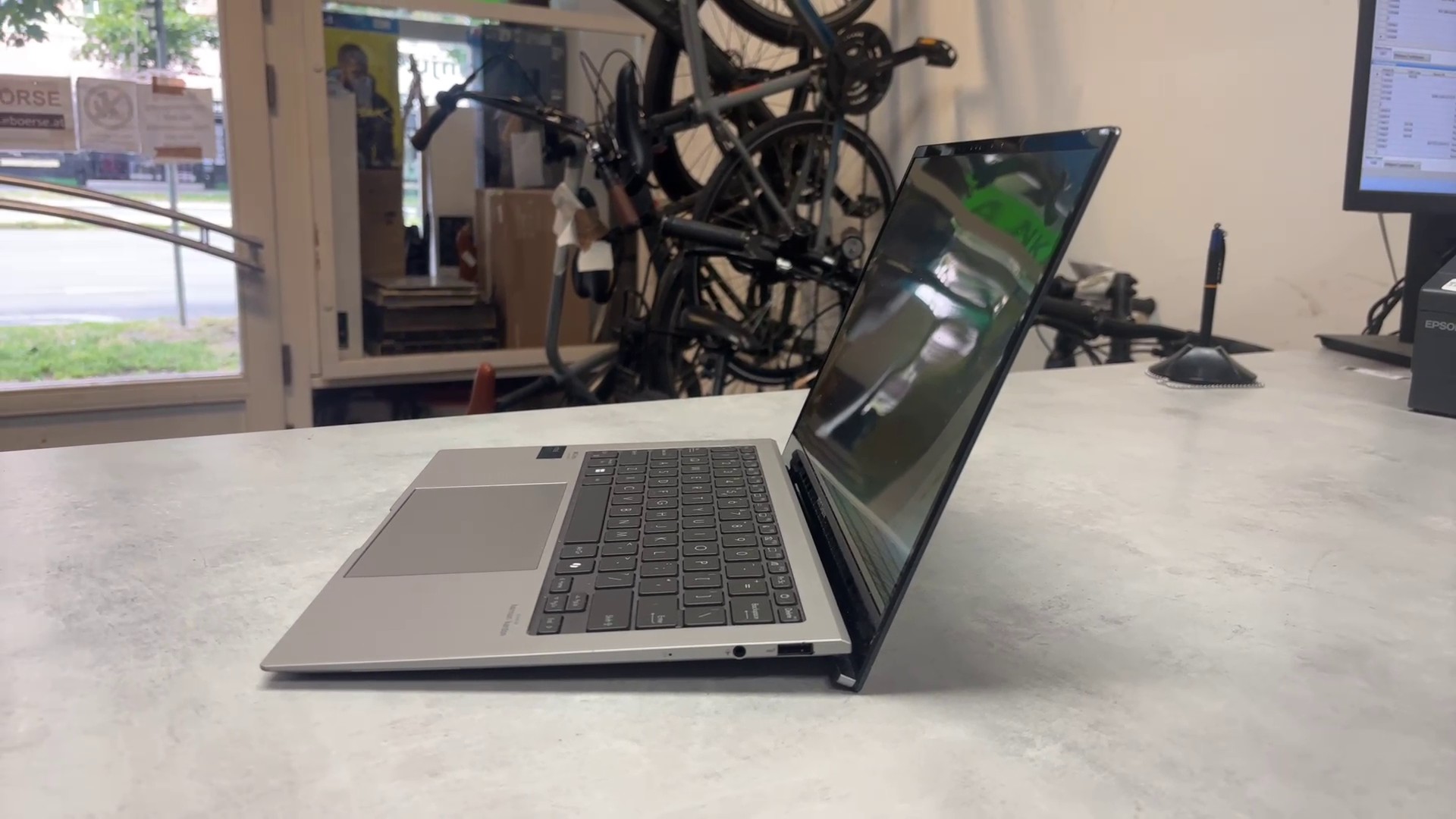 Asus Zenbook S 13 OLED Ux5304m | Intel Core Ultra 7 155U | 32Gb RAM | 1TB SSD | Zustand: Sehr Gut – Bild 4