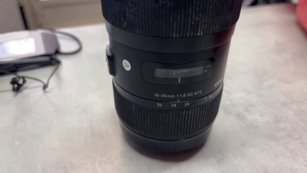 Sigma 18-35mm 1:1.8 Dc Objektiv Für Canon  | hintere Linsenelement hat Riss  | Zustand: In Ordnung – Bild 2