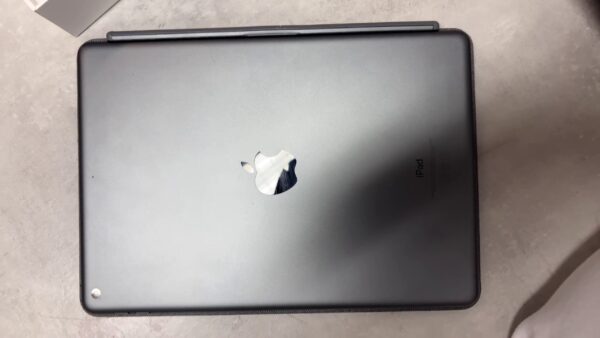 ipad 9. gen 64gb  | mit Originalverpackung+Tastatur | Zustand: Sehr Gut – Bild 3
