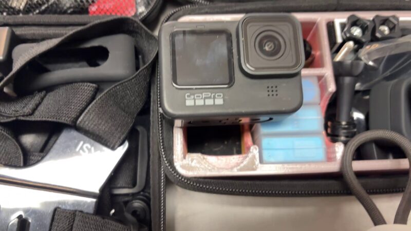 GoPro HERO9 Black | mit Originalverpackung+Zubehöre  | 7xAKKU +Ladestation  | Fernbedienung  | Kabel  | Zustand: Gut – Bild 3