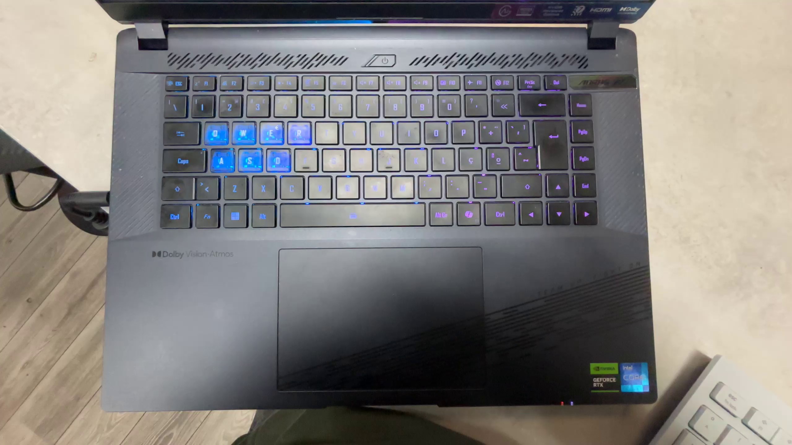 Aorus Be200ngw 13the Gen | Core 17-13650HX | 32GB RAM | 1TB SSD | RTX 4070 | Zustand: Sehr Gut