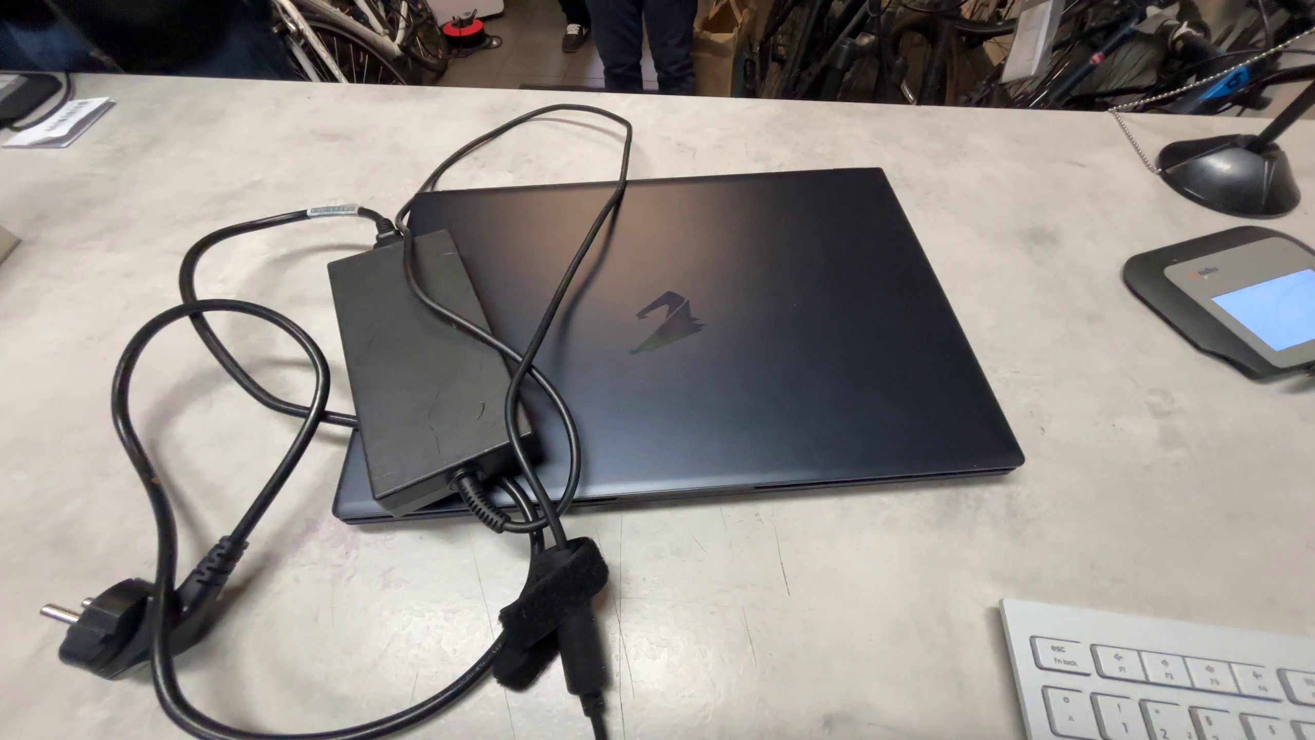 Aorus Be200ngw 13the Gen | Core 17-13650HX | 32GB RAM | 1TB SSD | RTX 4070 | Zustand: Sehr Gut – Bild 6