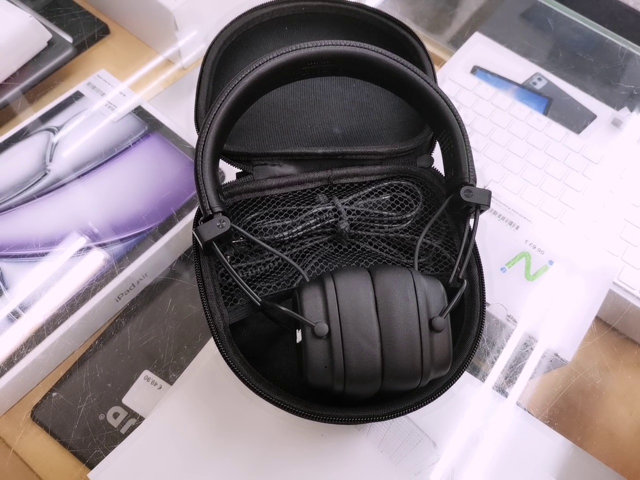 Marshall Major IV schwarz | Schwarze Tasche | Zustand: Gut – Bild 5