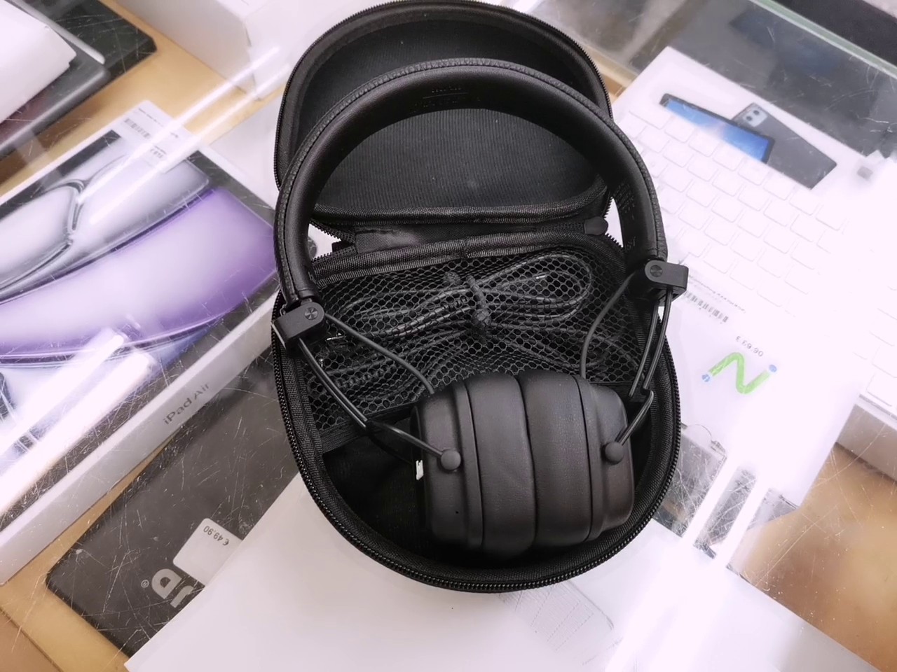 Marshall Major IV schwarz | Schwarze Tasche | Zustand: Gut – Bild 6