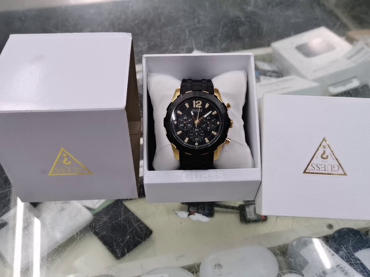 Guess Uhr | mit Originalverpackung | Zustand: Wie Neu