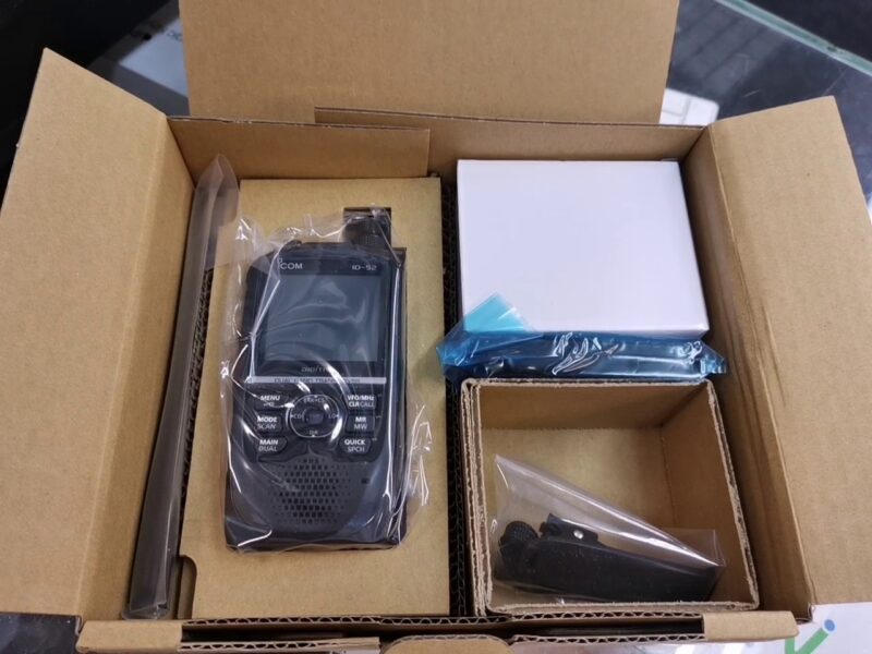 Icom Id-52e | mit Originalverpackung  | Zustand: Neu – Bild 2