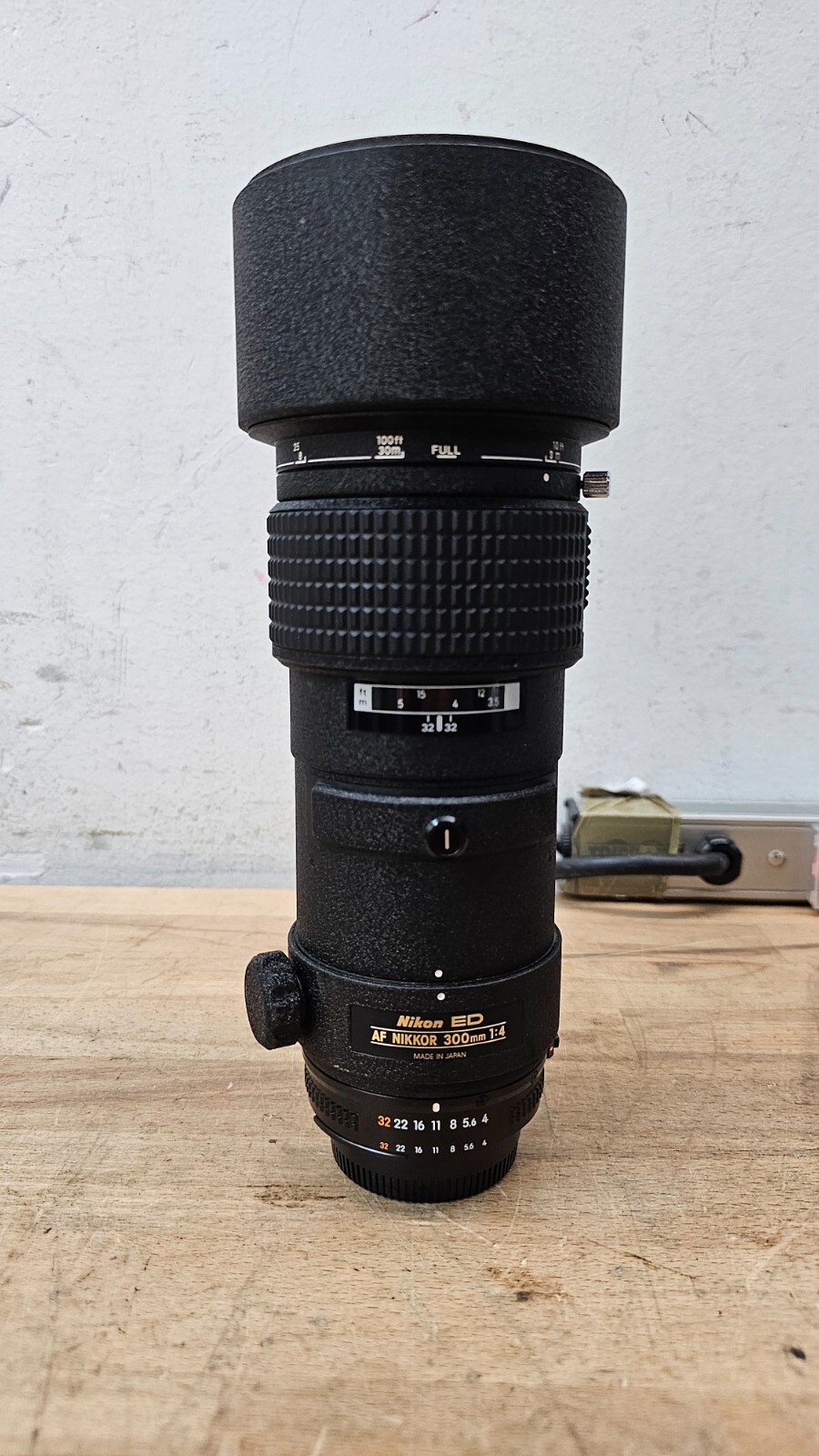 Nikon ED AF Nikkor 300mm 1: 4 | Zustand: Sehr Gut