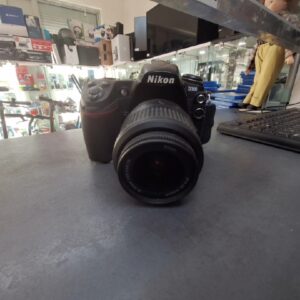 Nikon D300+ Nikkor 18-55 mm Objektiv | 1Akku | ohne Ladegerät | Zustand: In Ordnung