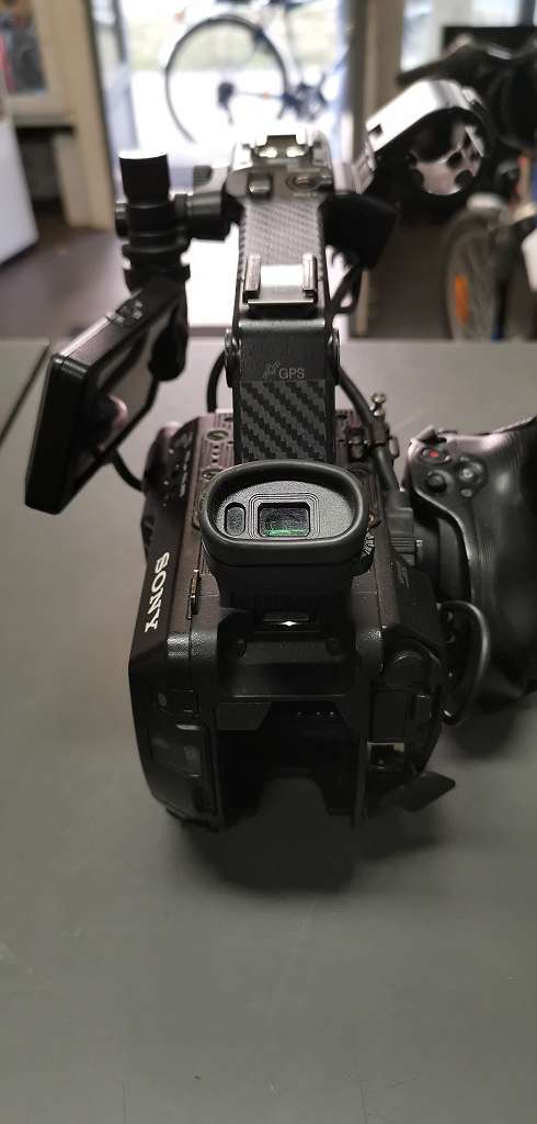 Sony PXW-FS5 4K Super 35mm XDCAM, Camcorder + 3 Akkus, E-Mount | Zustand: Gut – Bild 2