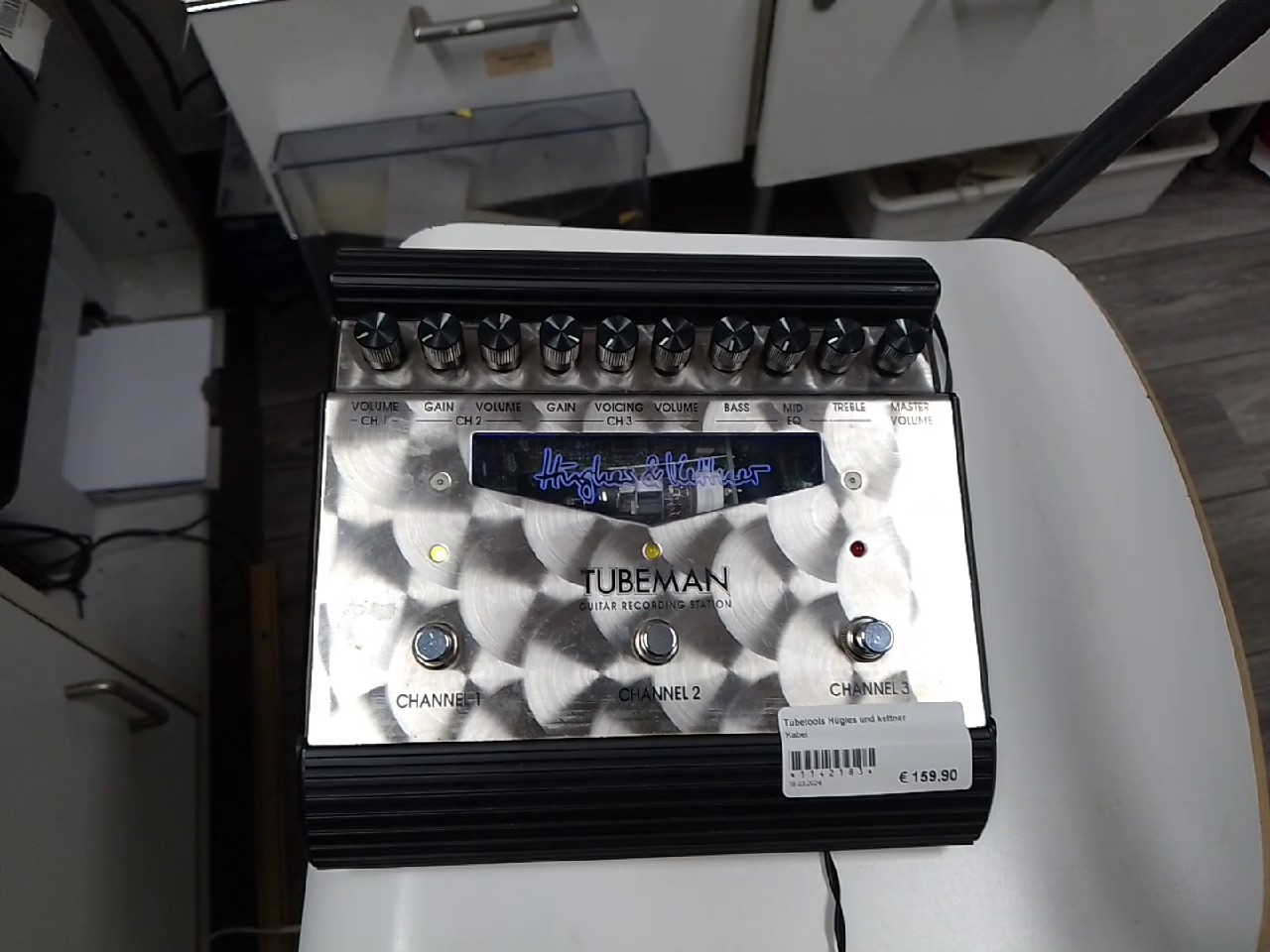 Hughes & Kettner Tubeman, 3-Kanal Röhren-Preamp | Pedal mit Red Box Speaker Simulation. Inkl. Kabel. Gebrauchsspuren (Kratzer). | Zustand: Gut