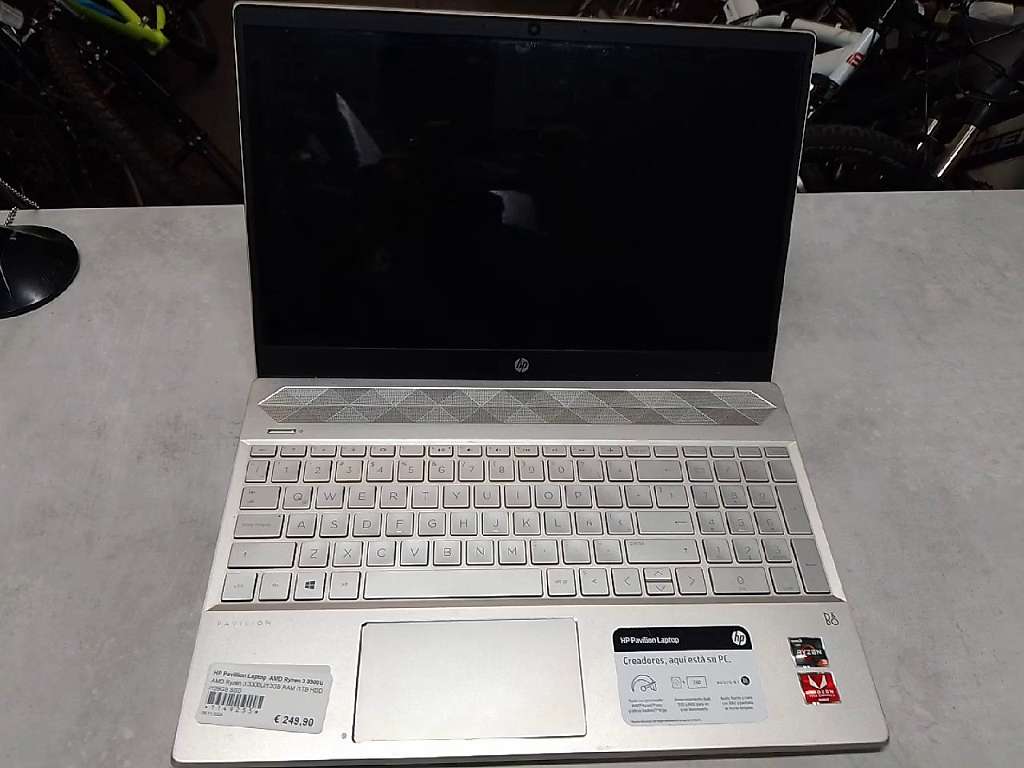 HP Pavilion 15-cw10121a, AMD Ryzen 3 3300U | 12GB RAM | 1TB HDD + 128GB SSD | 15.6" Display | Win 10 Home | Zustand: In Ordnung