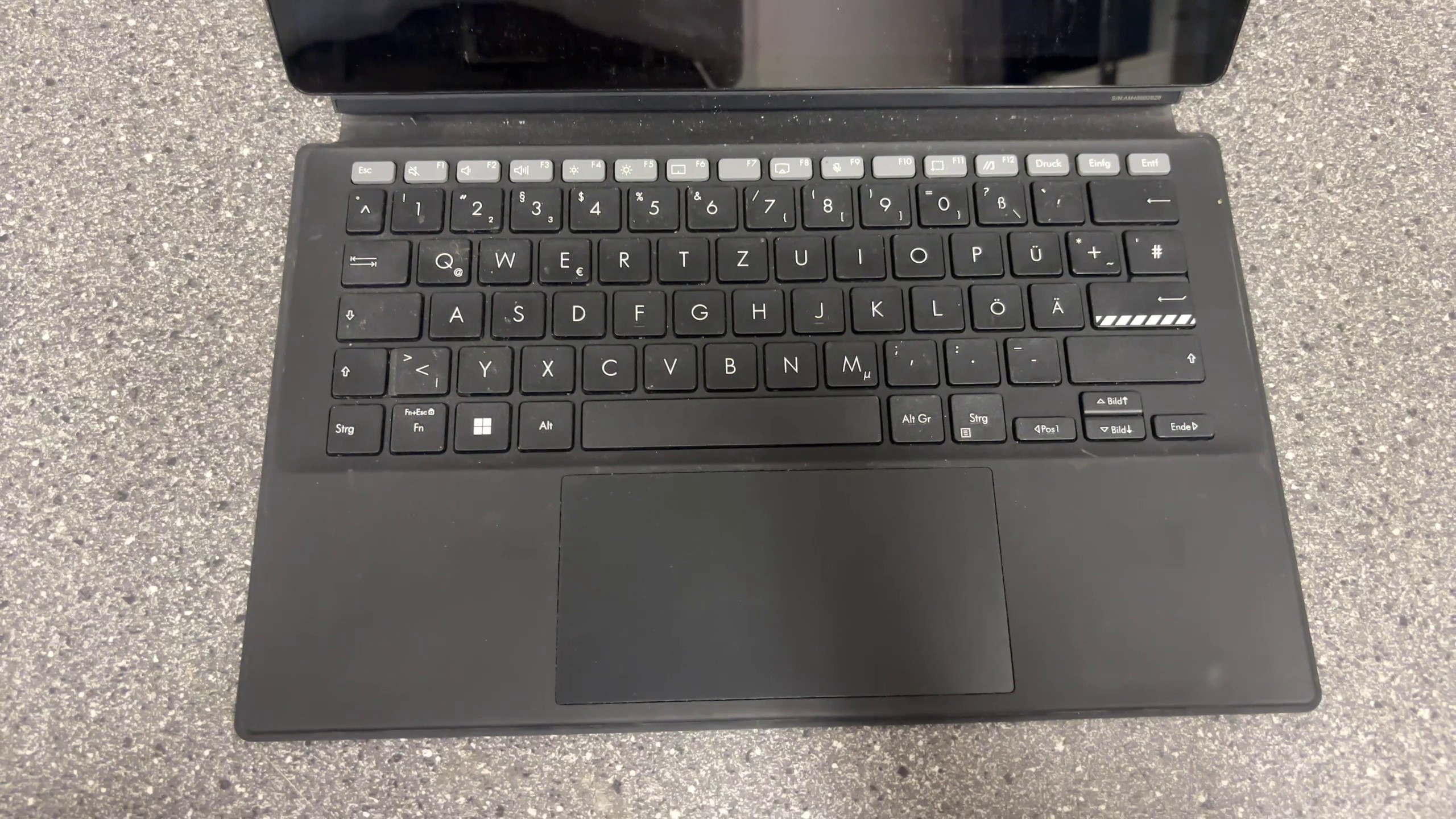 ASUS Vivobook 13 Slate OLED T3300K, 13.3" FHD OLED 2-in-1, Pentium Silver N6000, 4GB RAM, Windows 10 Home, QWERTZ Tastatur | Zustand: Sehr Gut – Bild 3