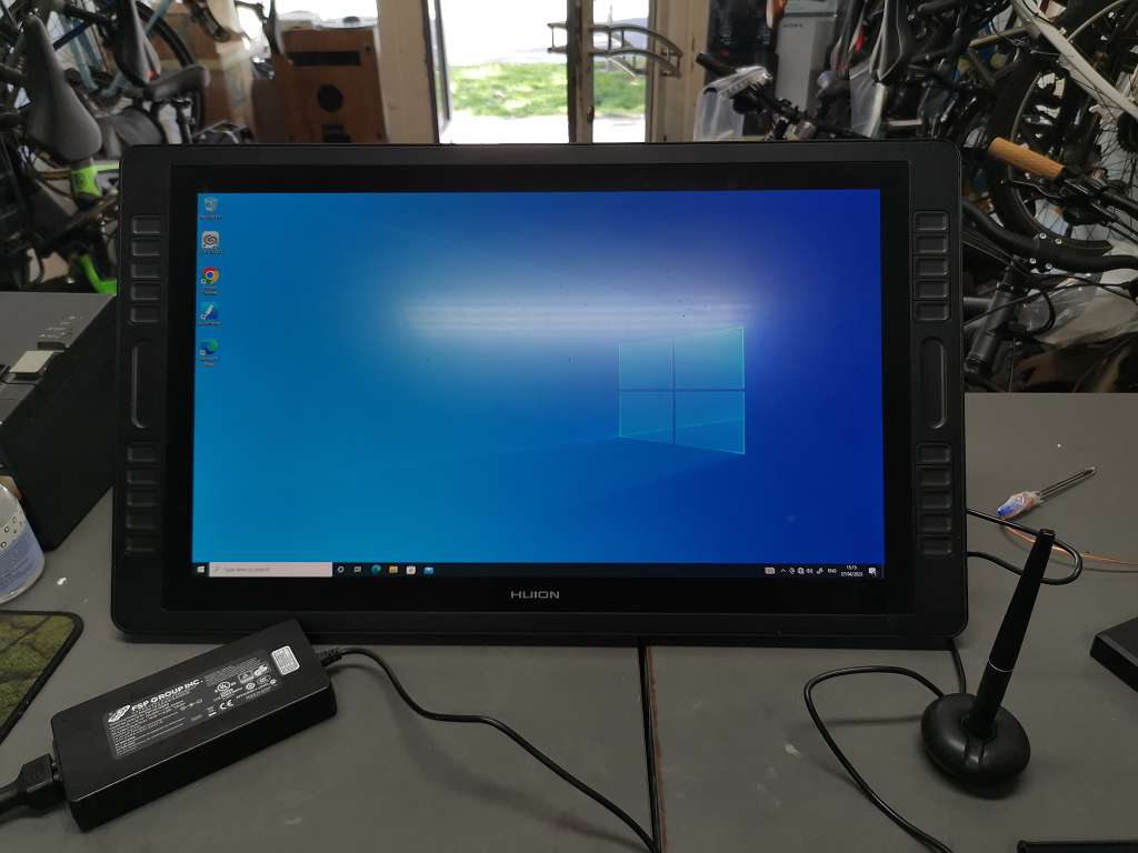 Huion Kamvas Studio 22, 21.5 Zoll All-in-One Zeichen-PC (Pen Computer), inkl. PW500 Stift, Netzteil | Kabel | Zustand: Gut – Bild 2