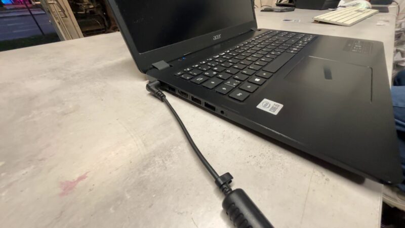 Acer Aspire 3 A315-56 | i5-1035G1  |  8GB RAM  |  512GB SSD  | Windows 11Home  |  Mit Ladegerät  | Zustand: Gut – Bild 3