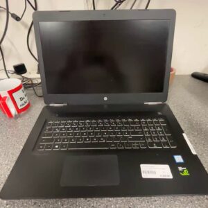 HP Pavilion 17-ab306ng, i5-7300HQ |  8GB RAM |  128GB SSD + 1TB HDD |  GTX 1050 Ti |  17,3" FHD IPS |  Win 10 | Zustand: Gut