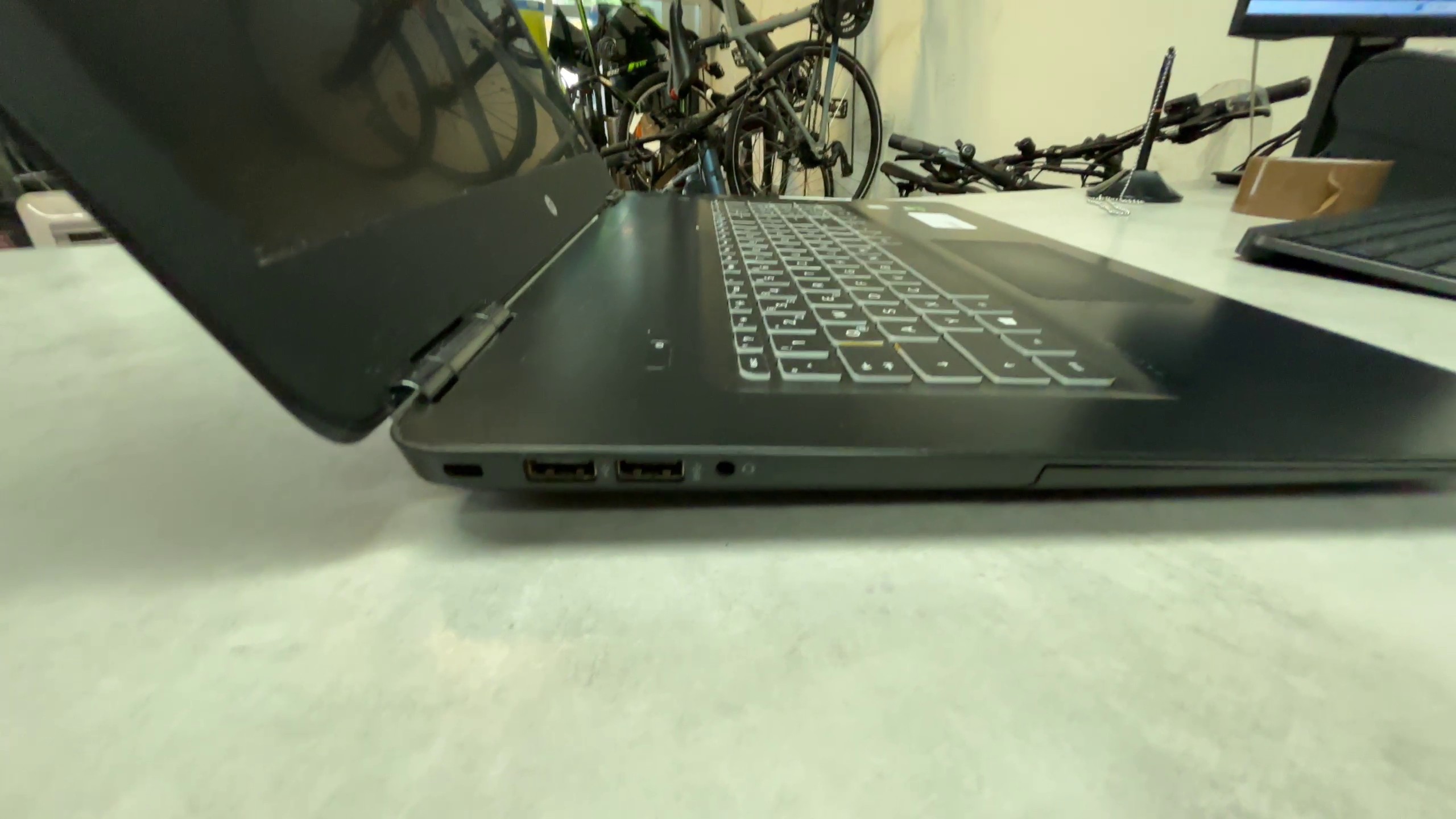 HP Pavilion 17-ab306ng, i5-7300HQ | 8GB RAM | 128GB SSD + 1TB HDD | GTX 1050 Ti | 17,3" FHD IPS | Win 10 | Zustand: Gut – Bild 4