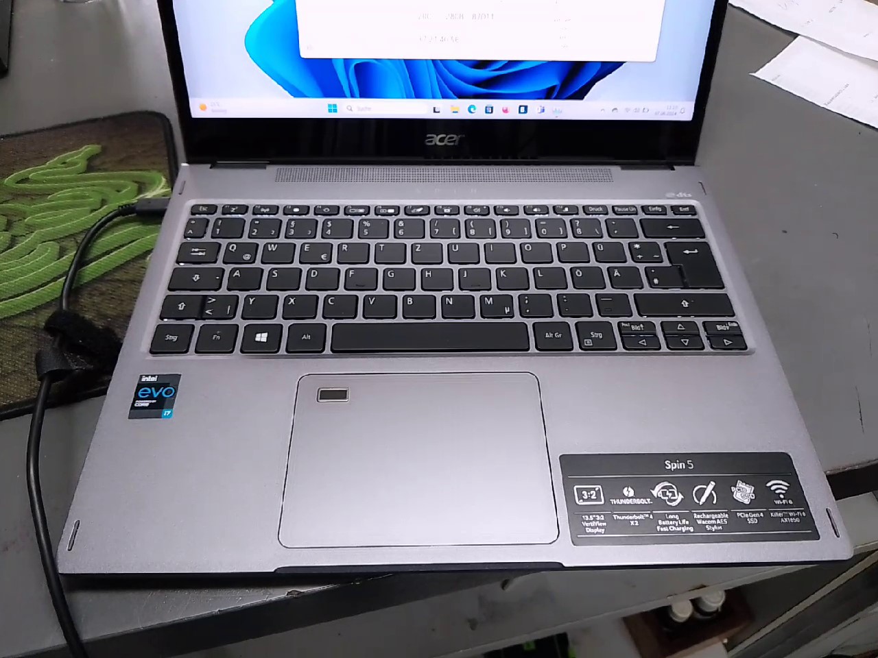 Acer Spin 5 N19w3, i7-1165G7  |  16GB RAM  |  1TB SSD  |  13.5" QHD Touch 2-in-1  |  Iris Xe  |  Kratzer auf Deckel | Zustand: Gut – Bild 2