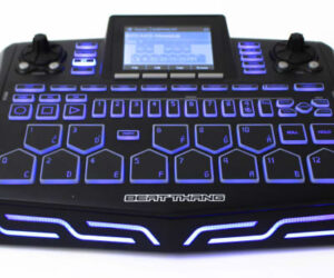 BKE Beat Thang BT-H210, Standalone Sampling Groovebox mit 16-Spur Sequencer und XLR-Eingang. | Zustand: In Ordnung