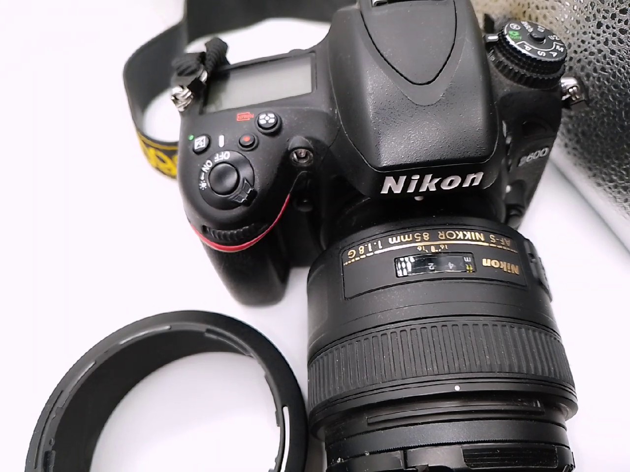 Nikon D600 + AF-S 85mm 1.8G Objektiv, Tasche, 2x Akku & Ladegerät | Zustand: Sehr Gut – Bild 3