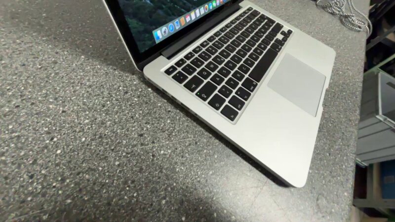 Macbook Pro 2015 13,3 Zoll | i5 2.7GHz |  8GB RAM |  128GB SSD |  Zyklen 45 | Zustand: Gut – Bild 3