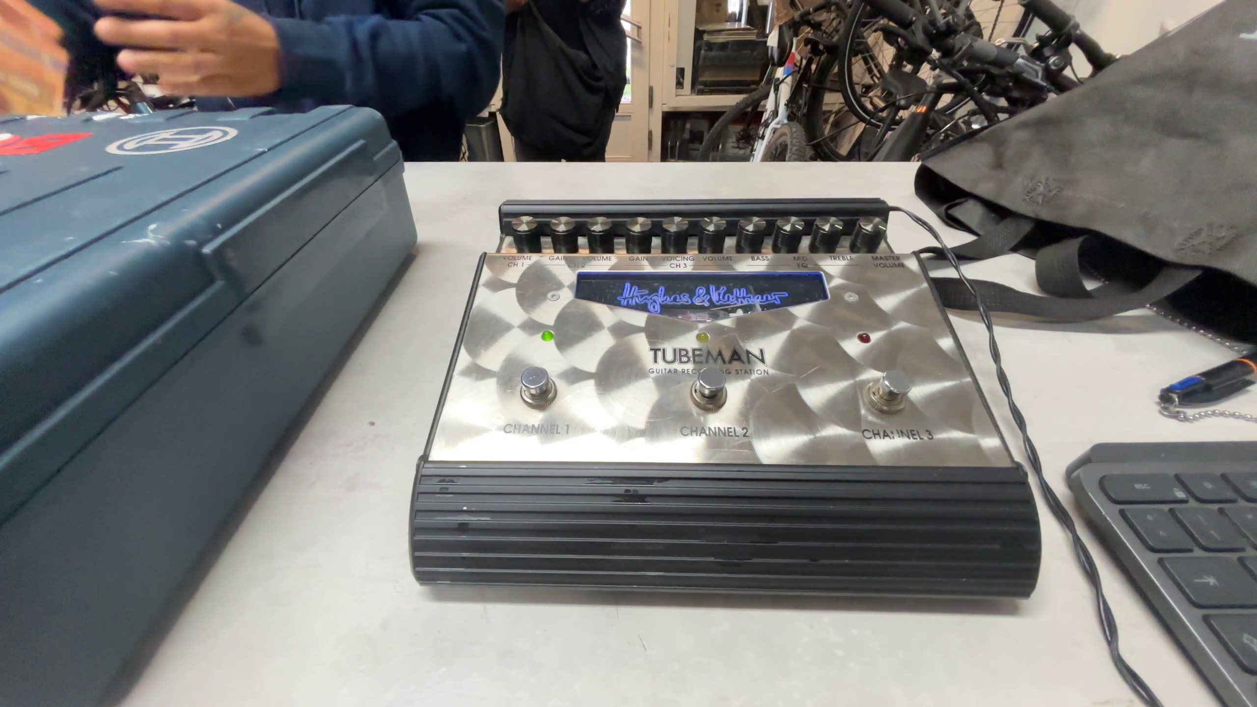 Hughes & Kettner Tubeman II, 3-Kanal Röhren-Preamp | Recording Station mit Red Box. Inkl. Netzteil und schwarzer Tasche. | Zustand: Gut – Bild 2