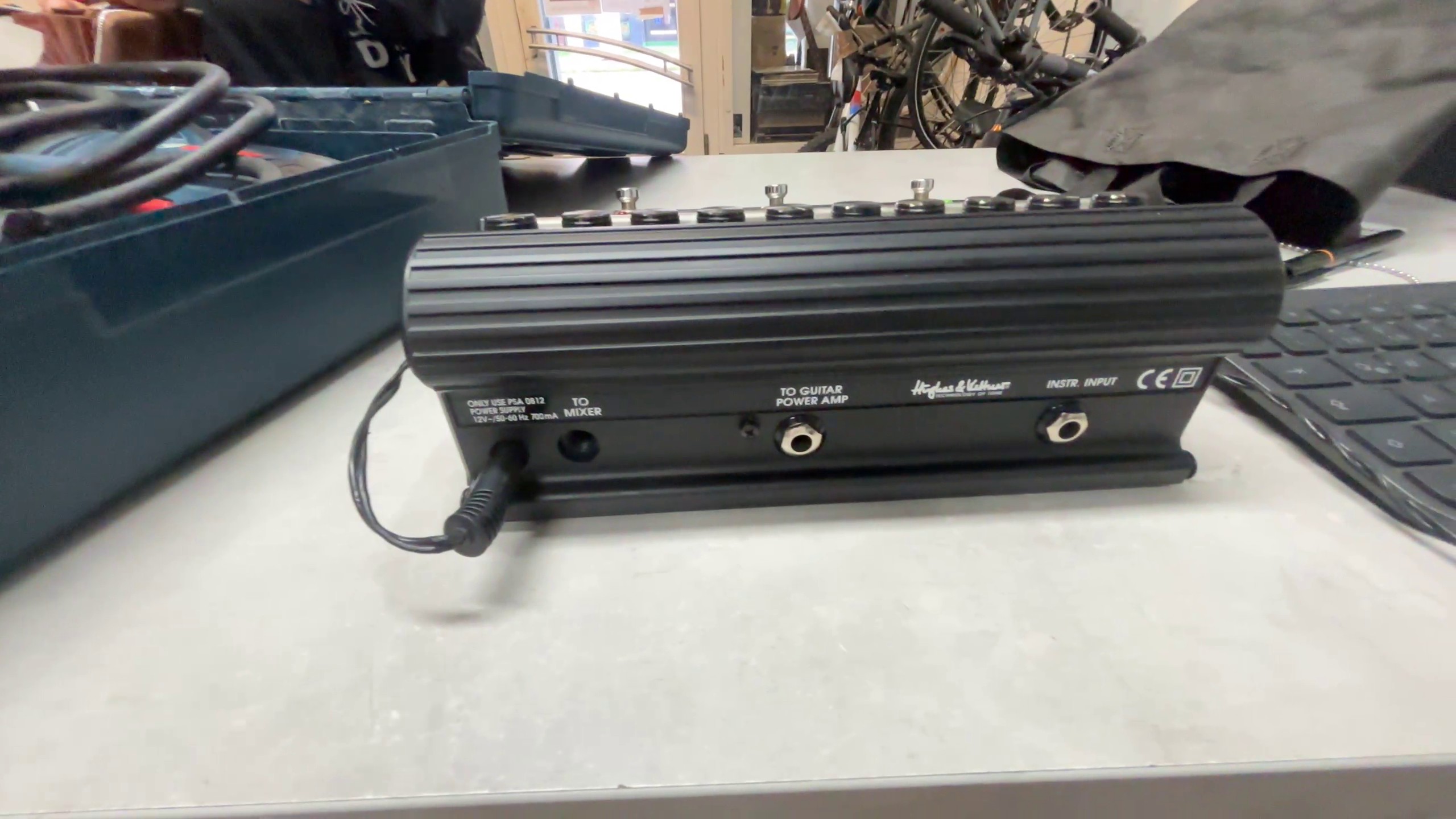 Hughes & Kettner Tubeman II, 3-Kanal Röhren-Preamp | Recording Station mit Red Box. Inkl. Netzteil und schwarzer Tasche. | Zustand: Gut – Bild 4