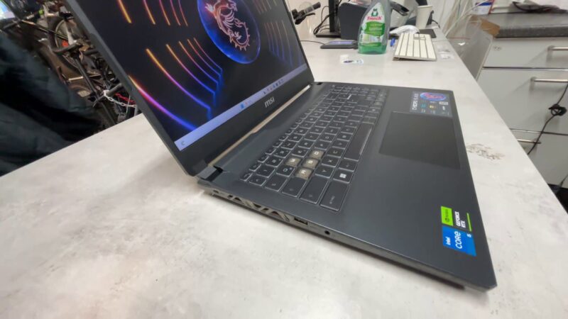 Msi Cyborg 15 A13v   |  Mit Original Verpackung  |  i5-13420H  |  16GB RAM  |  512GB SSD  |  RTX 4050 6GB  |  Windows 11 Home  |  Mit Ladegerät  | Zustand: Sehr Gut – Bild 3