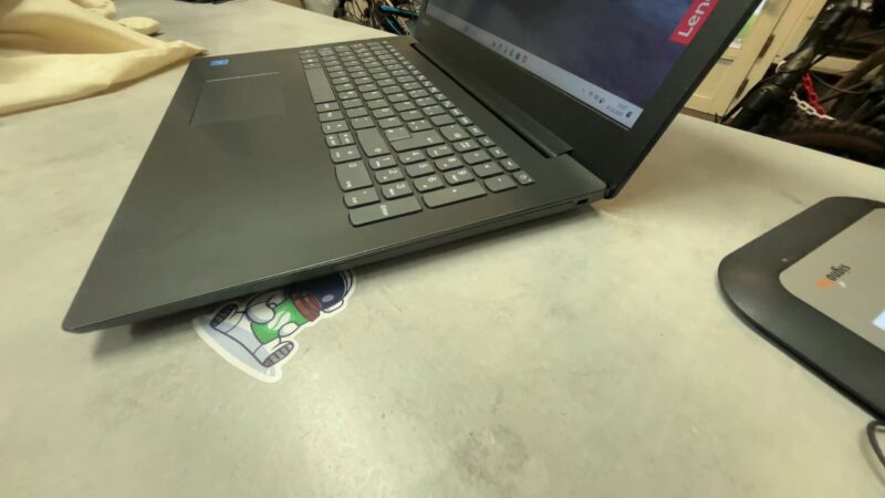 Lenovo Ideapad 330-15igm | Intel Celeron N4000 |  16GB RAM |  256GB SSD | Zustand: Gut – Bild 3