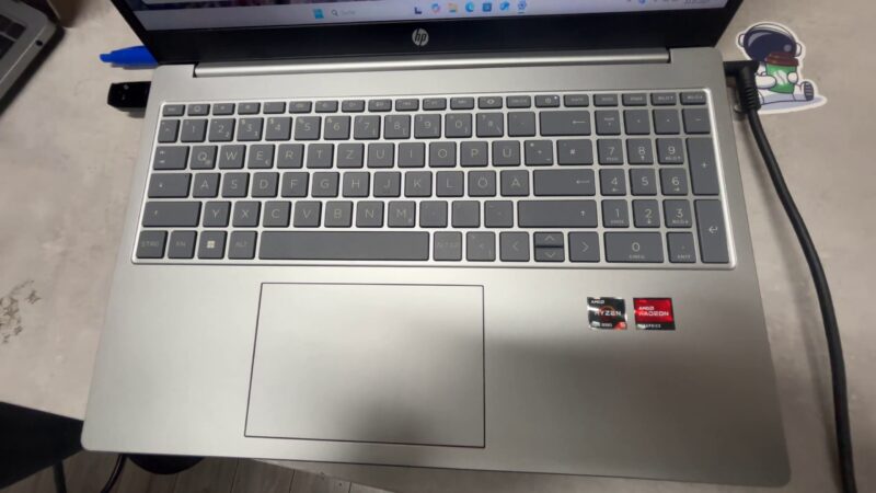 hp laptop-fc0253ng | AMD Ryzen 5 7520U |  16GB RAM | 512GB SSD | Zustand: Gut – Bild 2