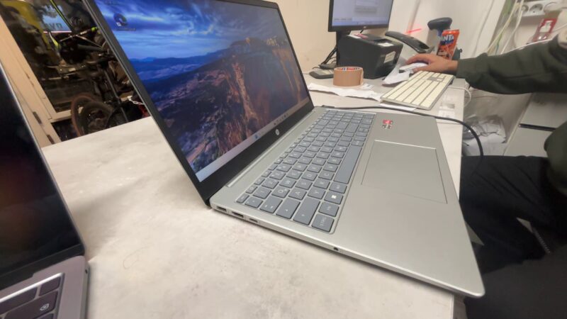 hp laptop-fc0253ng | AMD Ryzen 5 7520U |  16GB RAM | 512GB SSD | Zustand: Gut – Bild 4