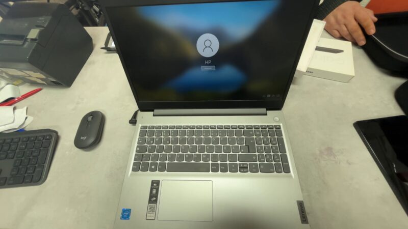 Lenovo Ideapad 3 15IGL05 |  |  Intel Celeron N4020  |  4GB Ram  | 128GB SSD  |  Windows 10 Home in S mode  |  Mit Ladegerät  | Zustand: Gut – Bild 2