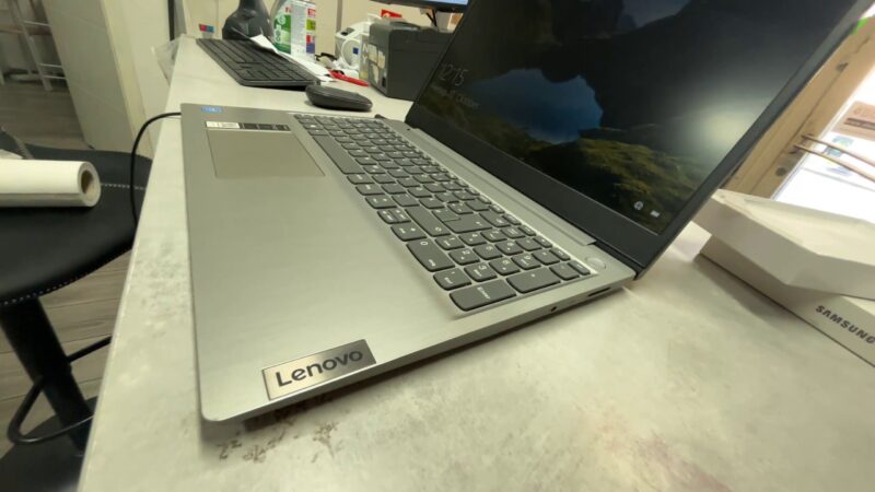 Lenovo Ideapad 3 15IGL05 |  |  Intel Celeron N4020  |  4GB Ram  | 128GB SSD  |  Windows 10 Home in S mode  |  Mit Ladegerät  | Zustand: Gut – Bild 4