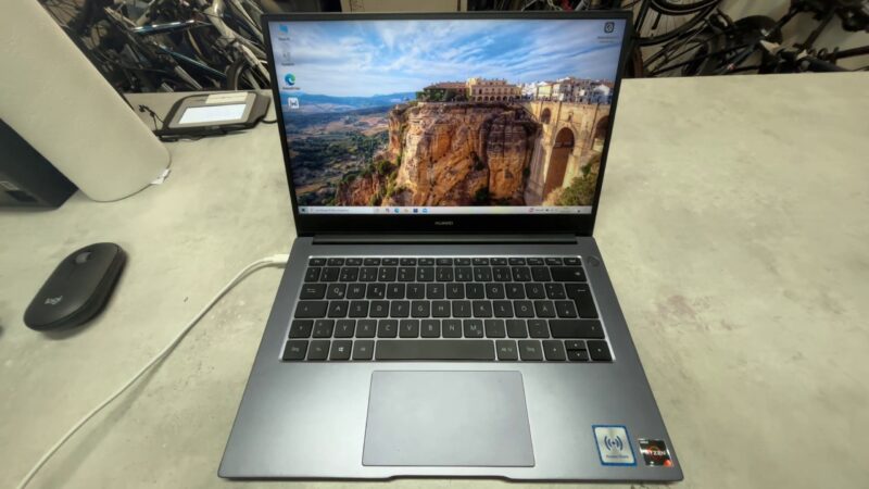 Huawei Matebook D14  (2020) | Rayzen 5 3500u  |  8GB RAM DDR4  |  256GB SSD  |  GPU AMD Radeon Vega 8 Graphics  |  Windows 10 Home  |  Mit Ladegerät  | Zustand: Gut – Bild 2