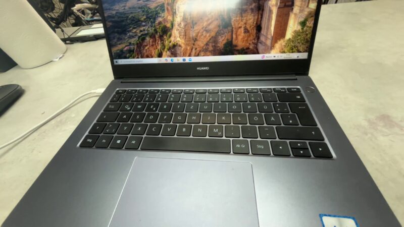 Huawei Matebook D14  (2020) | Rayzen 5 3500u  |  8GB RAM DDR4  |  256GB SSD  |  GPU AMD Radeon Vega 8 Graphics  |  Windows 10 Home  |  Mit Ladegerät  | Zustand: Gut – Bild 5