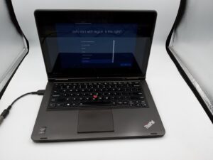 Lenovo Laptop Yoga 12 | Core i5-5300U |  8GB RAM | 1TB SSD |  Windows 10. Display Tauch | Zustand: Gut