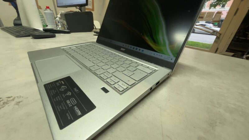 Acer Swift 3  | AMD Ryzen 5 5500U  |  16GB RAM  |  512GB SSD  |  Windows 11 Home  |  Mit Ladegerät  | Zustand: Sehr Gut – Bild 4
