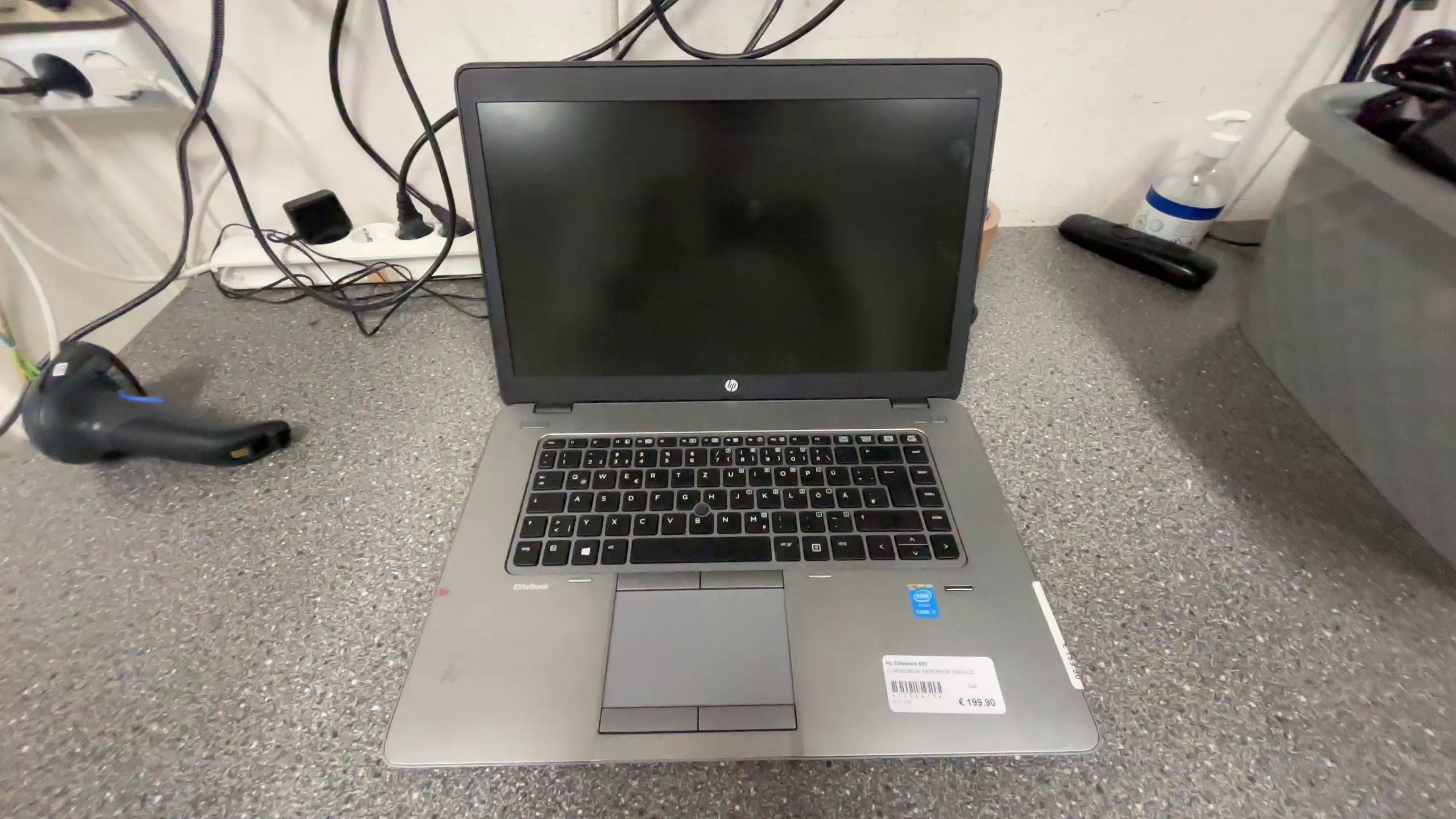 HP EliteBook 850 G2, i7-5600U | 8GB RAM | 256GB SSD | 15.6 Zoll Display. Kratzer auf Deckel und Palmrest. | Zustand: Gut